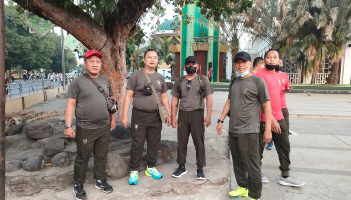 HUT Ke-79 Korem 043/Gatam, Babinsa Koramil 421-06/Natar Perkuat Kebersamaan Lewat Jalan Sehat