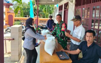 802 KPM Trimulyo Terima 30 Kg Beras, Serda Epus Kawal Penyaluran