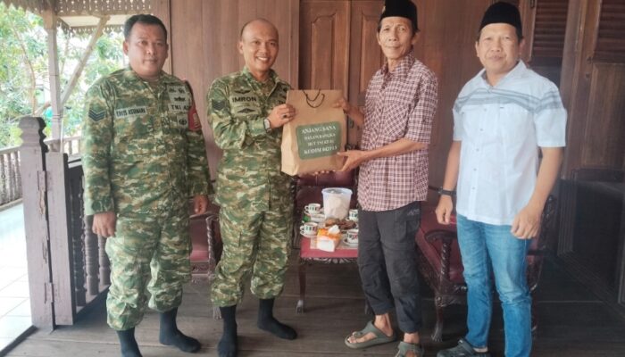 Jelang HUT ke-81 TNI, Babinsa Koramil 421-06/Natar Pererat Silaturahmi dengan Tokoh Adat